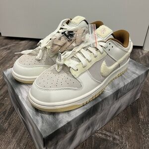 Nike Dunks (Year of the Rabbit Fossil Stone 2023)